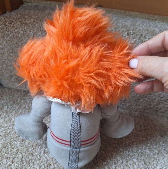 IT Pennywise Talking Plush. 13" - Picture 4 of 5